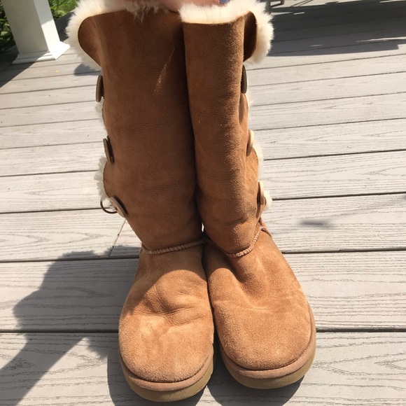 UGG bailey button triplet boot - Picture 2 of 3